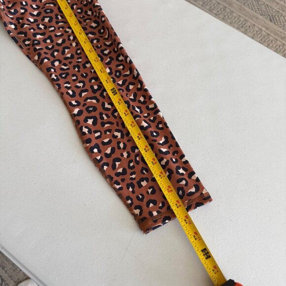 Fabletics Kessler High Waist Strappy Animal Print 7/8 Leggings Womens Large NEW - Picture 8 of 9